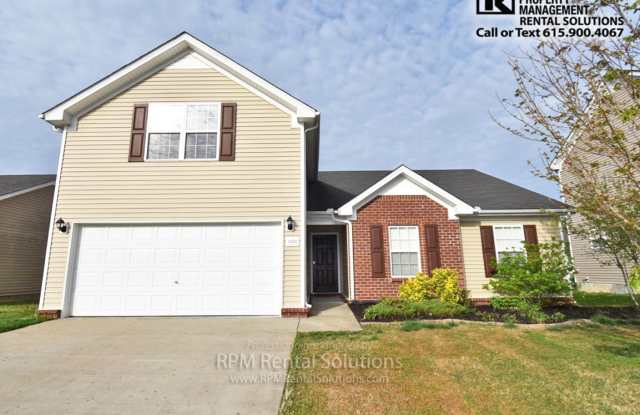 Photo of Fantastic 4BR/3BA Murfreesboro home in a great location! Garage, washer/dryer, fenced backyard