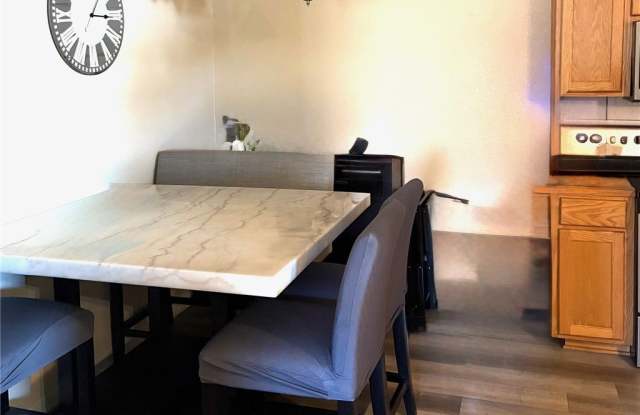 210 Janelle Circle unit: B