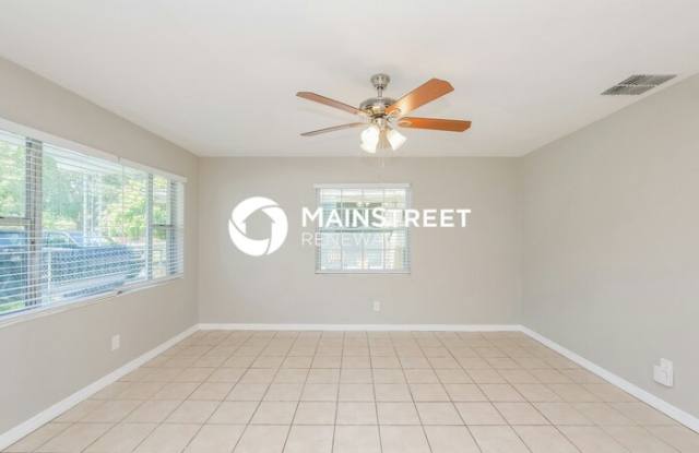 1906 East North Bay Street