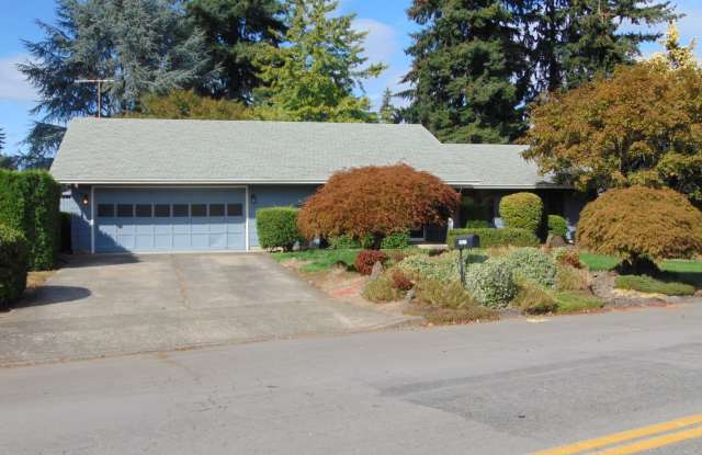 3 Bedroom/2 Bathroom Ranch Style Home In Desirable Cascade Park Location! - 10218 Northeast 9th Street, Vancouver, WA 98664