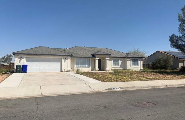 spacious 3 bedroom 2 bath home with large yard