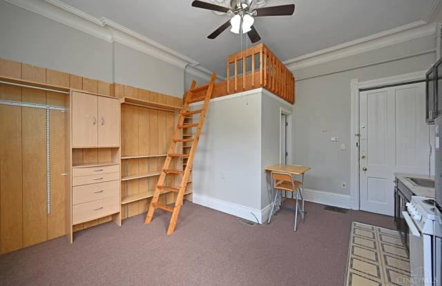 120 Lyon Street unit: 1