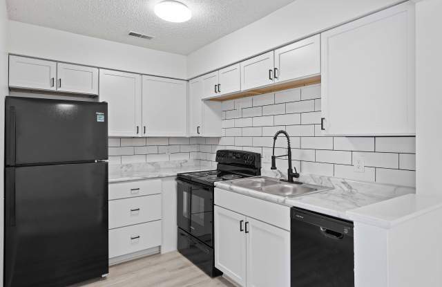 Recently updated apartments near to shopping, dining, and public transportation