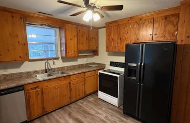 418 West Glessner Street