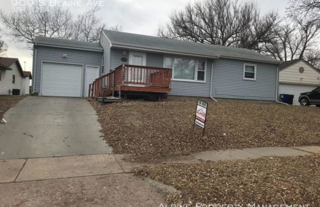 909 S Blaine Ave - 909 South Blaine Avenue, Sioux Falls, SD 57103