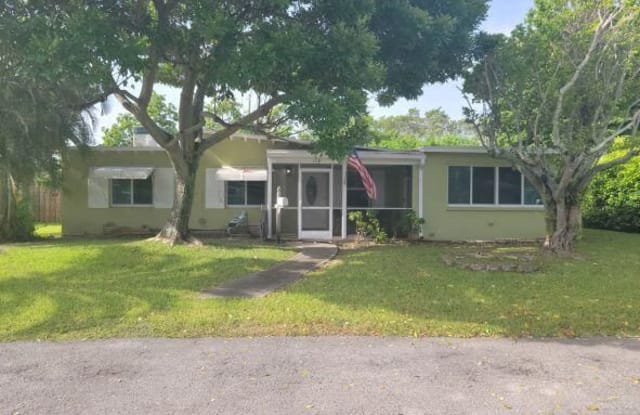 118 Se 9th Ave - 118 SE 9th Ave, Boynton Beach, FL 33435