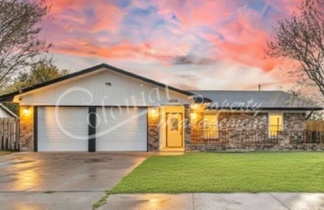 AVAILABLE NOW! (SECTION 8 ACCEPTED)