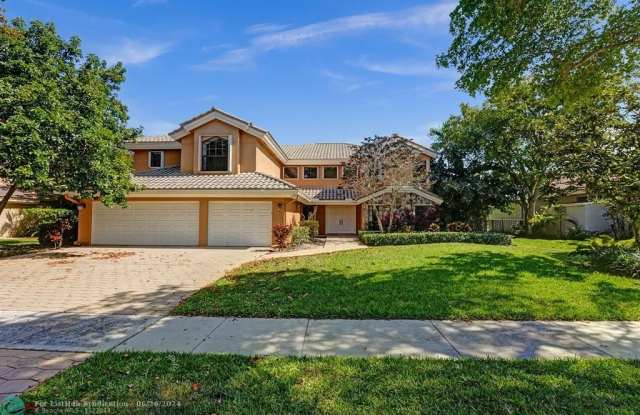 2622 NW 49th St