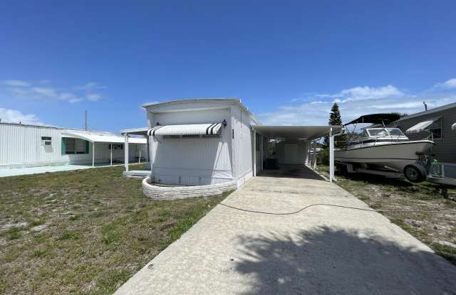 8459 SE Eagle Avenue