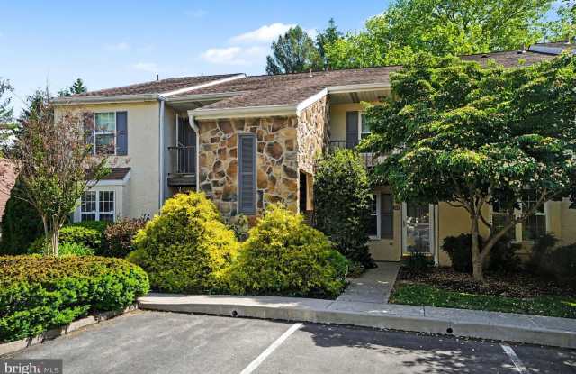 205 VALLEY STREAM Lane