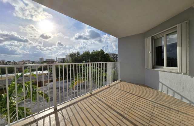 Photo of 637 SW 3rd ST