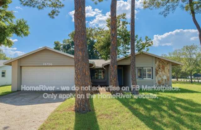 15720 Country Lake Dr