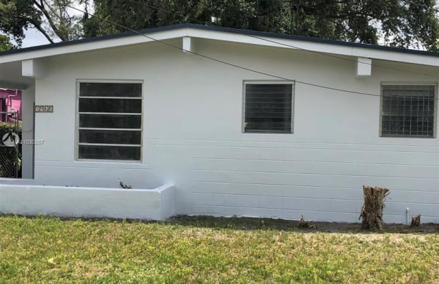 1960 NW 59th St - 1960 NW 59th St, Brownsville, FL 33142