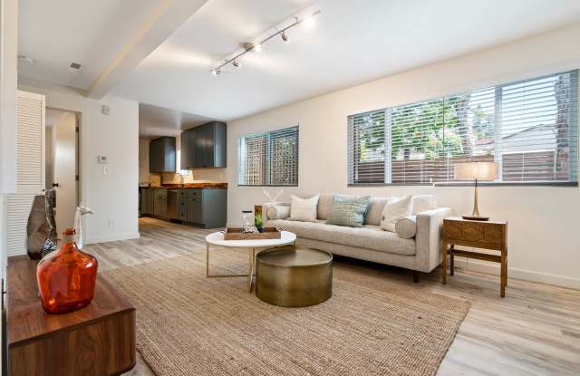 Redwood City: Newly Remodeled  Unfurnished 1 Bed 1 Ba w/ A/C, In-Unit Washer/Dryer, Private Garage w/ EV Charger