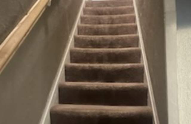 1812 Niggel Street - 2