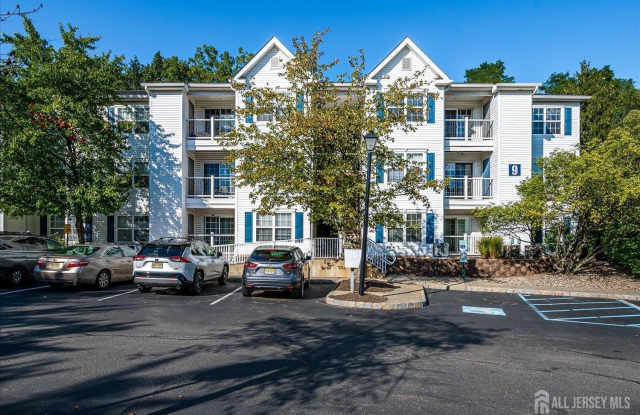 Photo of 936 Waterford Drive