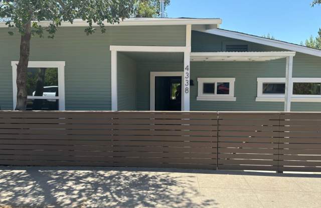 Newly renovated 2 bedroom 2 bathroom in a great location