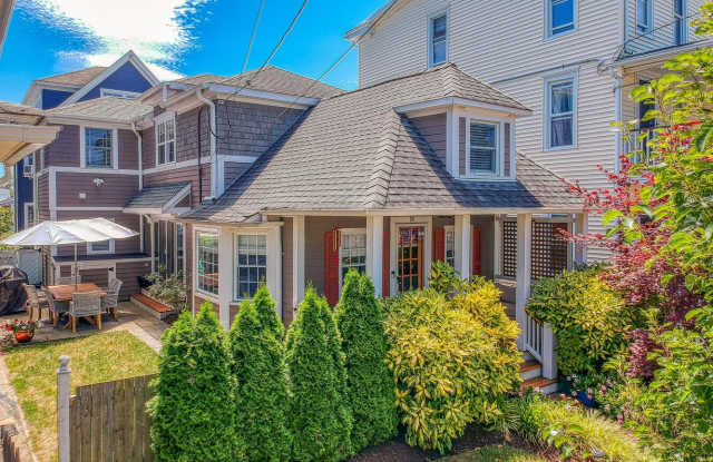 94 Embury Avenue