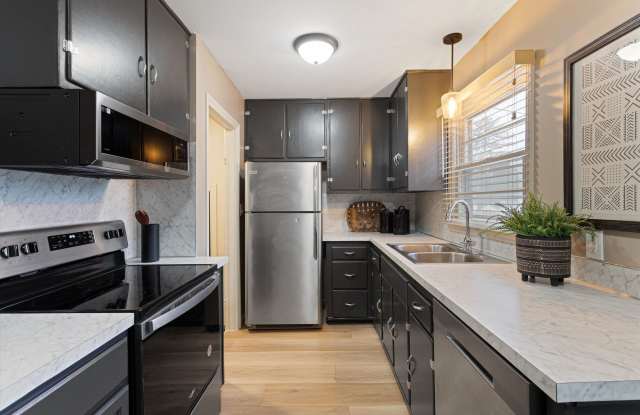 Gorgeous 2 bedroom 1 bathroom house!