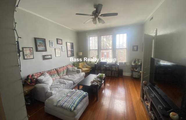 1075 North Hermitage