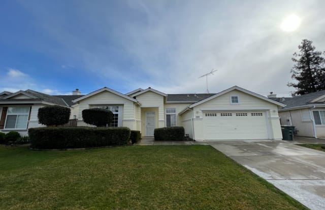 5416 Newquay Ln - 5416 Newquay Lane, Salida, CA 95368