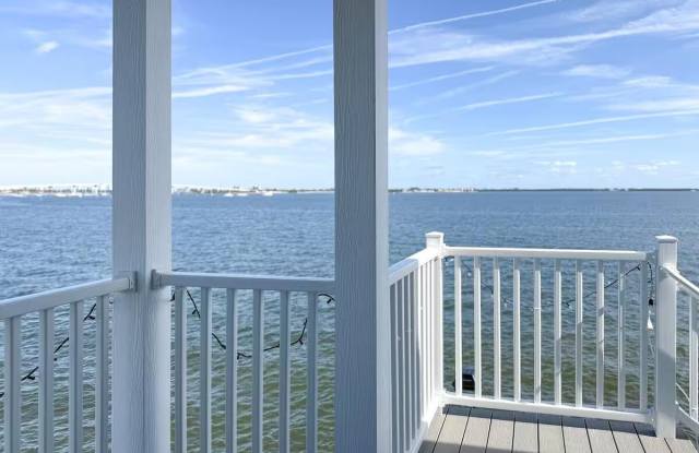 Photo of 453 NE Indian River Drive