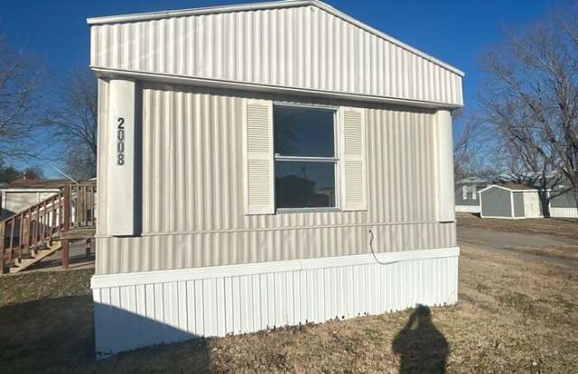 Photo of 2008 West 3rd Street