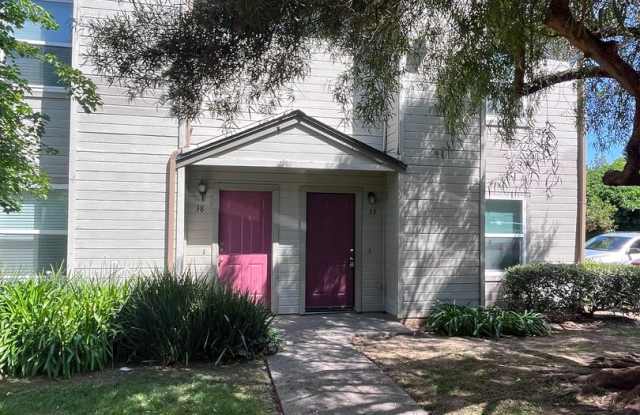 NICE CONDO FOR RENT IN ROSEMONT AT COBBLESTONE GLEN III - Move-In Special $500 OFF FIRST MONTH'S RENT!!