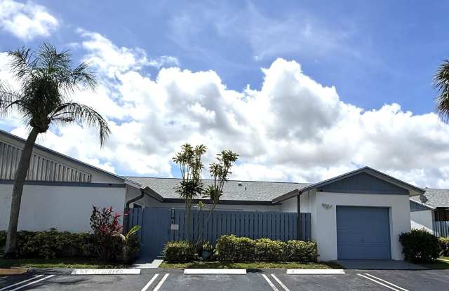 1204 Timberlane Circle