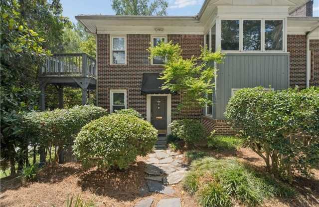 11 Polo Drive