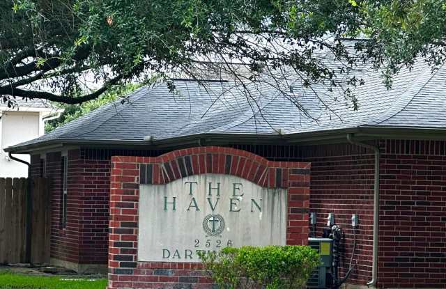 1/1 Apartment - **HUD Accepted** (upstairs)