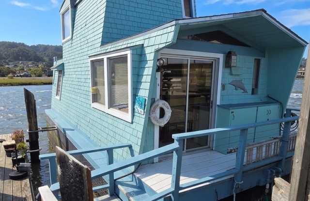 42 West Pier - 1