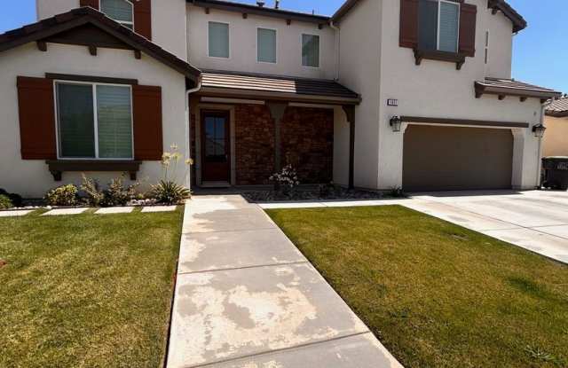 Beautiful Home for rent in Shannon Ranch in Visalia!