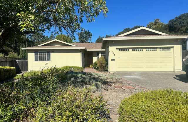 427 Candlelight Drive