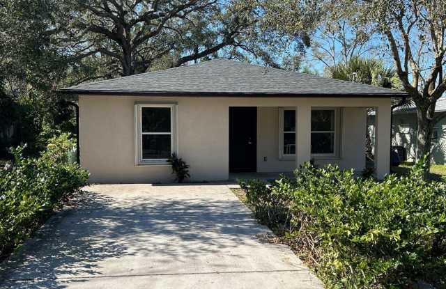 251 Lincoln Road