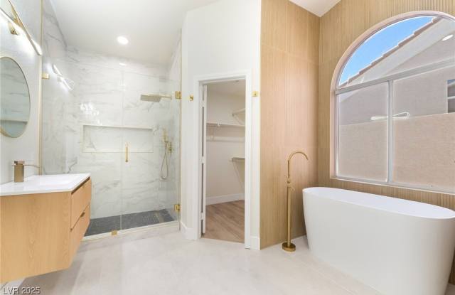 9205 Desert Village Avenue