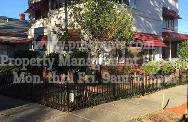 7 East Magnolia Street