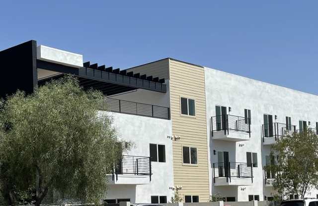 1457 E Taylor Street unit: 6