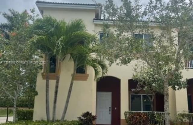 2320 SE 17th Ter - 2320 Southeast 17th Terrace, Homestead, FL 33035