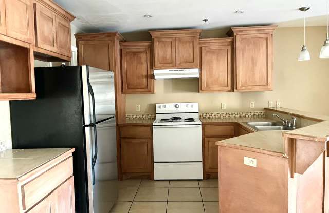 Photo of 1303 W Kiwi