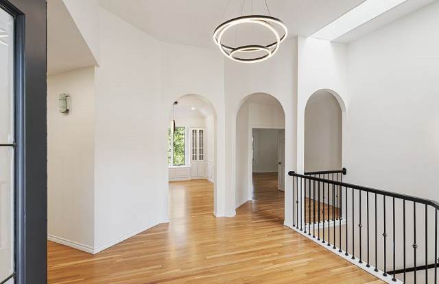 1140 Southwest Fairfax Place