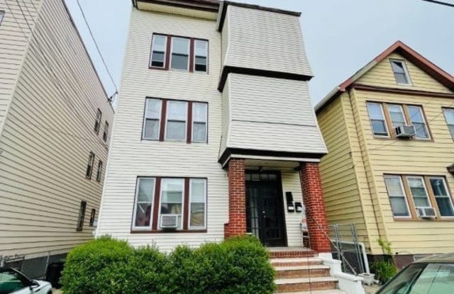 386 N 6Th St - 386 North 6th Street, Newark, NJ 07107