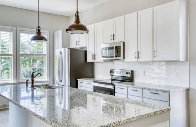 Photo of 655 East Bay