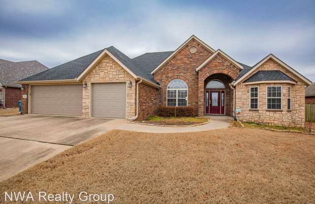 2307 SW Chinquapin Avenue - Bentonville, AR apartments for rent 2307 SW Chinquapin Avenue - Bentonville, AR apartments for rent