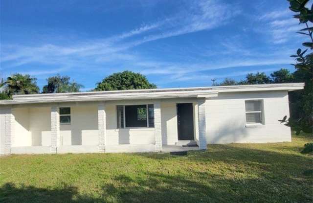 2027 Maravilla Circle