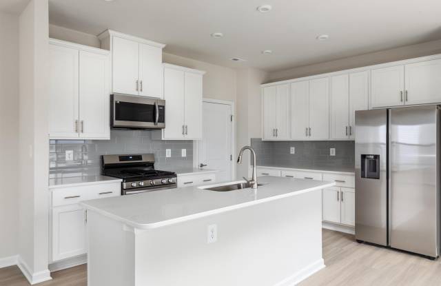 29 SIGNAL KNOB COTTAGE DR