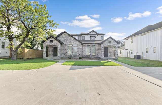 Photo of 1007 Foster Avenue - 2