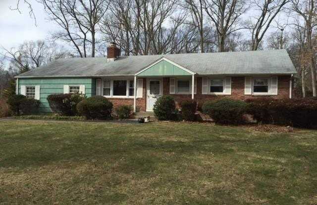 11 University Drive