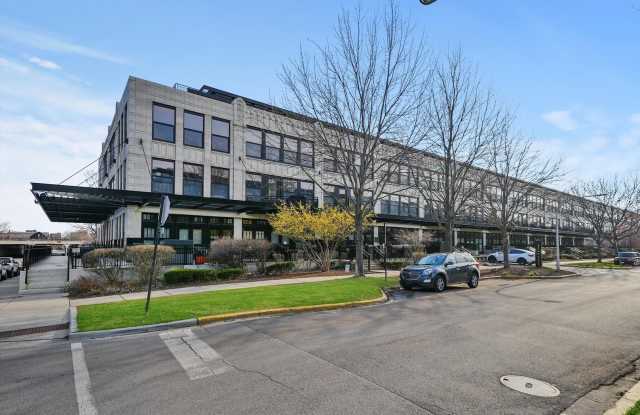 Photo of 1001 W 15th Street