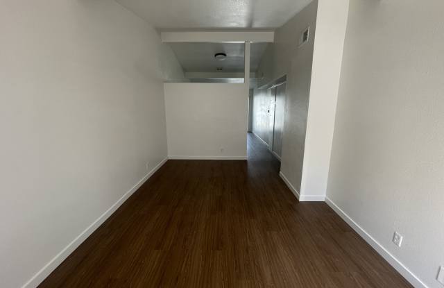 Photo of 1808 E. 4th Street - C